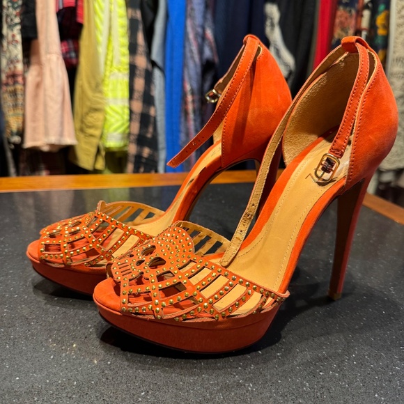 Schutz Sandalia Salto Alto Lollipop with Studded Skulls - Picture 2 of 7